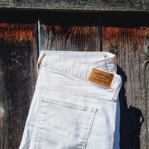 High rise Levi's jeans